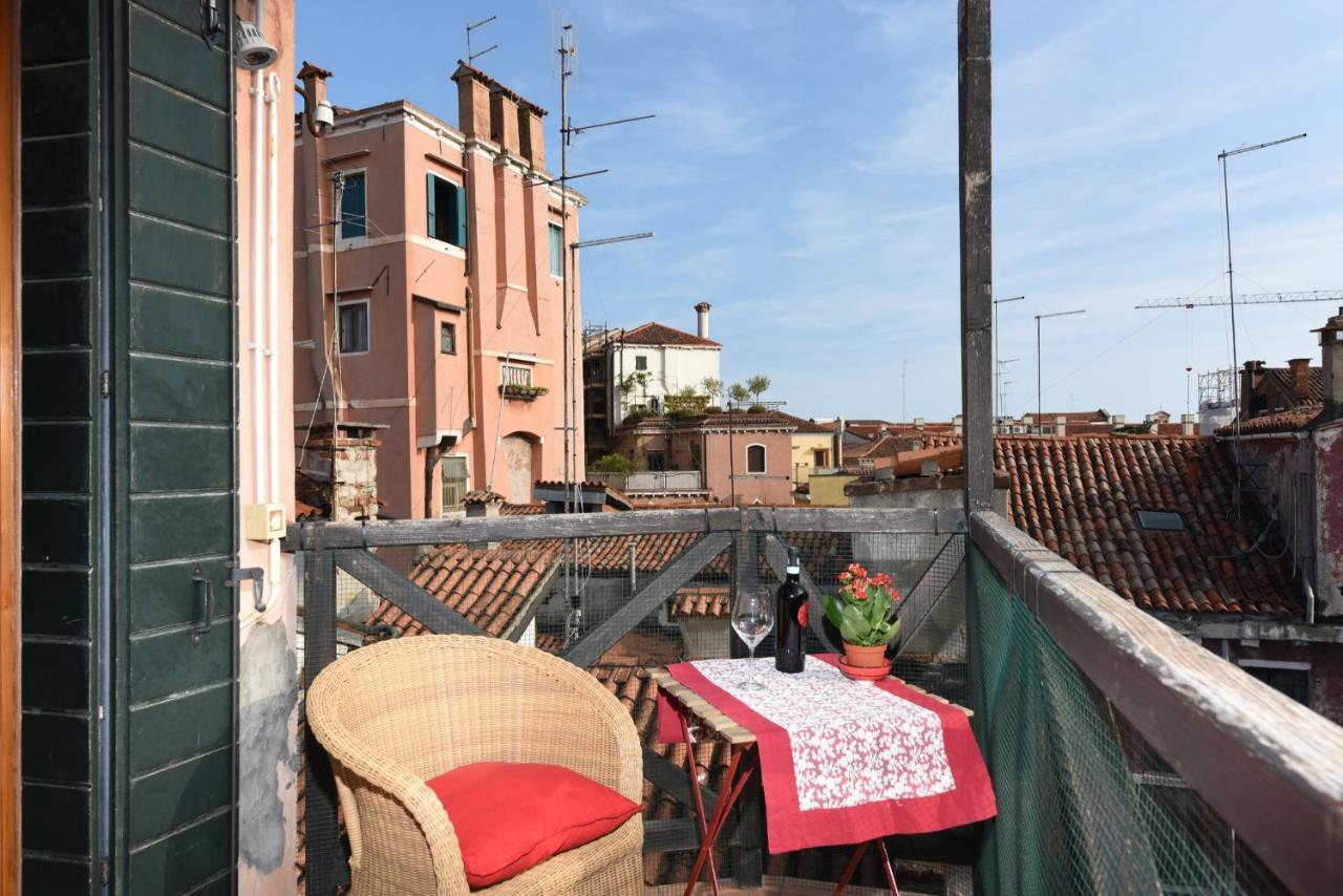 Bellissima Casa Vicino Biennale Grande Terrazza ! Apartamento Veneza Exterior foto