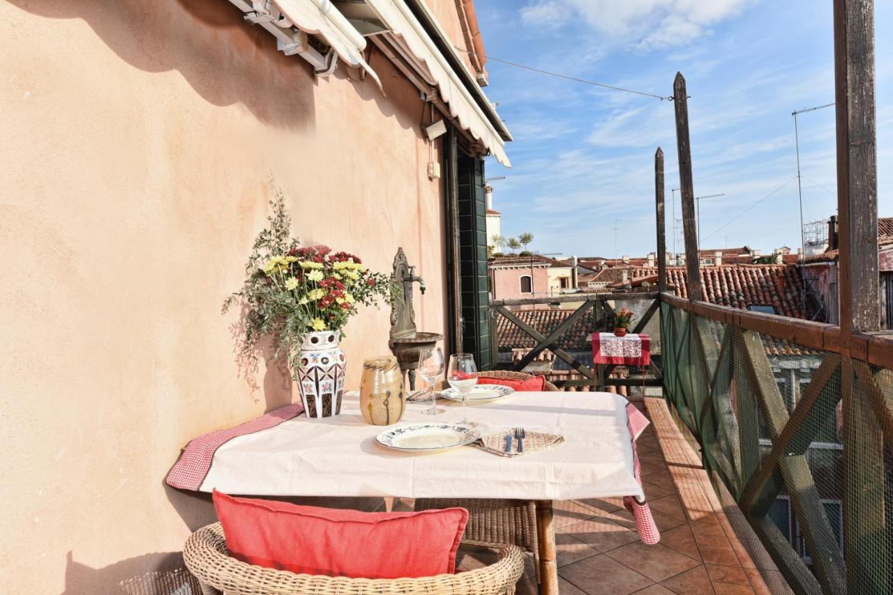 Bellissima Casa Vicino Biennale Grande Terrazza ! Apartamento Veneza Exterior foto